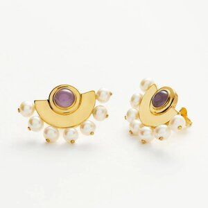 Limited Edition Zenyu Fan Pearl Stud Earrings